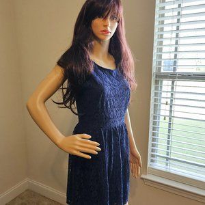 Forever 21 ~ Size M ~ Navy Blue Sleeveless Lace Dress